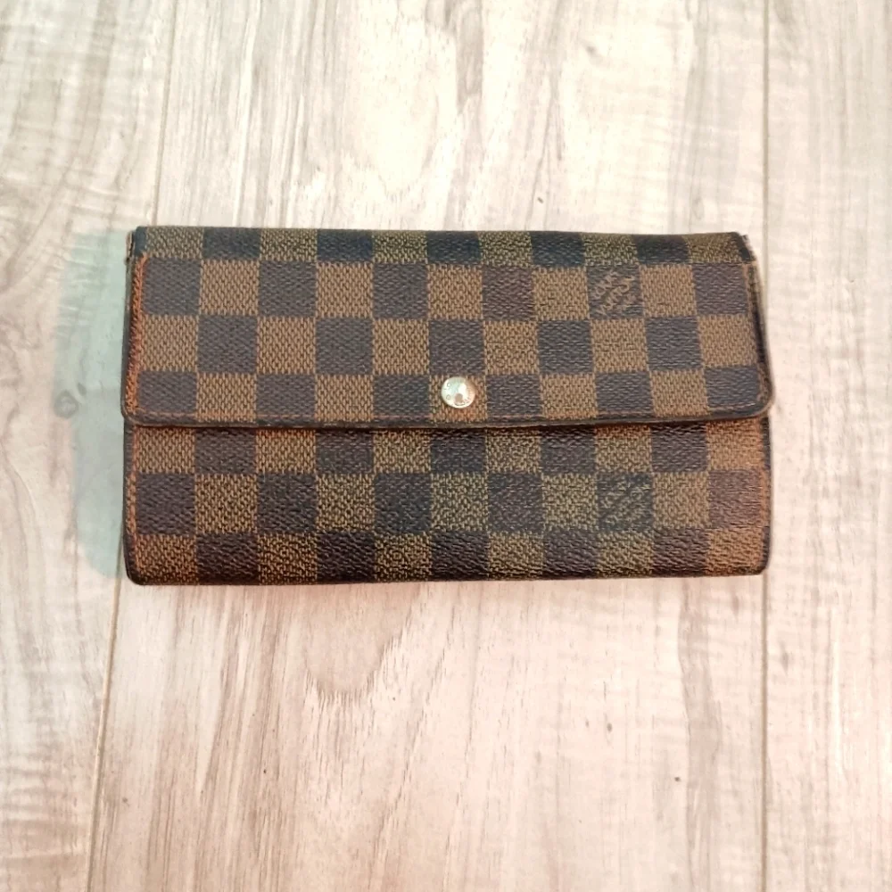 Authentic Louis Vuitton Damier Ebene Coated Canvas Leather Sarah Long Wallet
